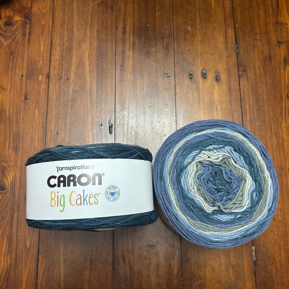 Lot of 2 Caron Big cakes , Nightberry 10.5‎ oz